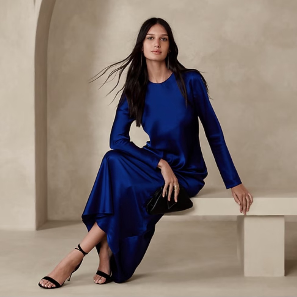 ISO Banana Republic Abigail Silk Maxi Dress Blue Mountain